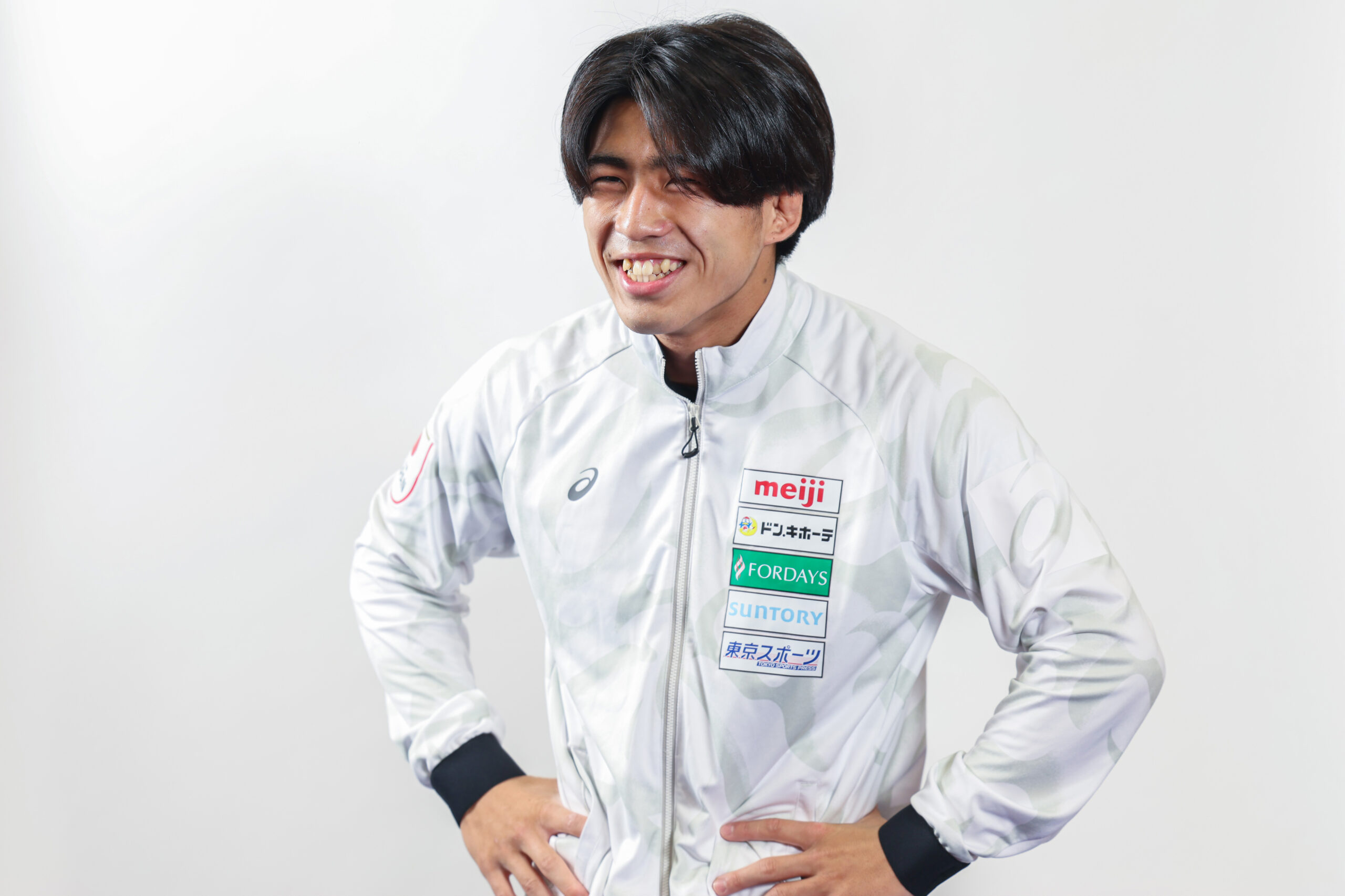 中村真翔